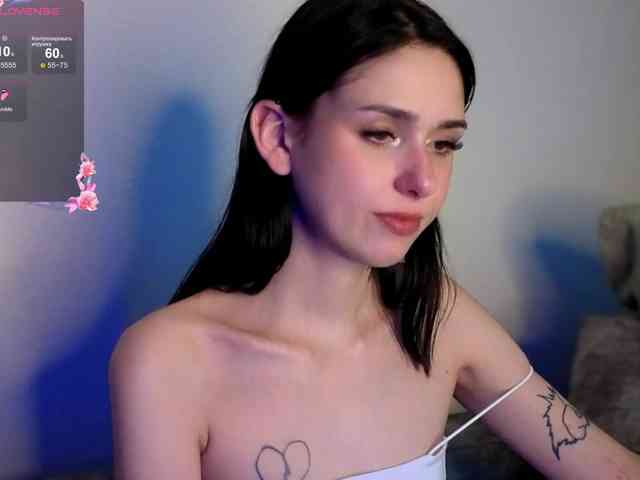 Lola-Aura Sex Cam Show