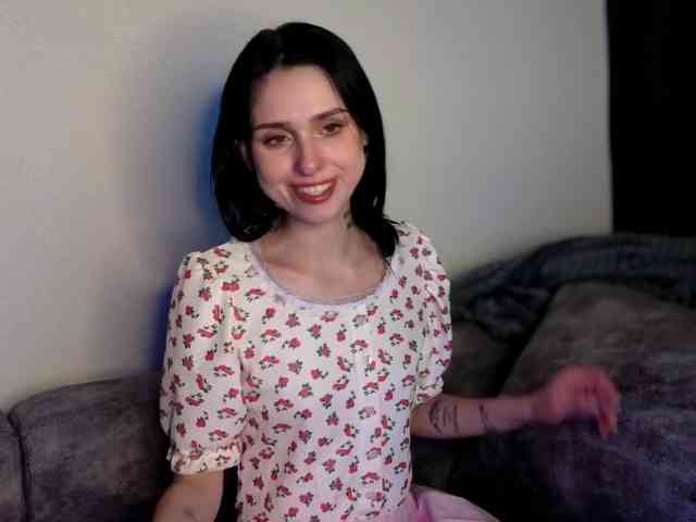 Lola-Aura webcam
