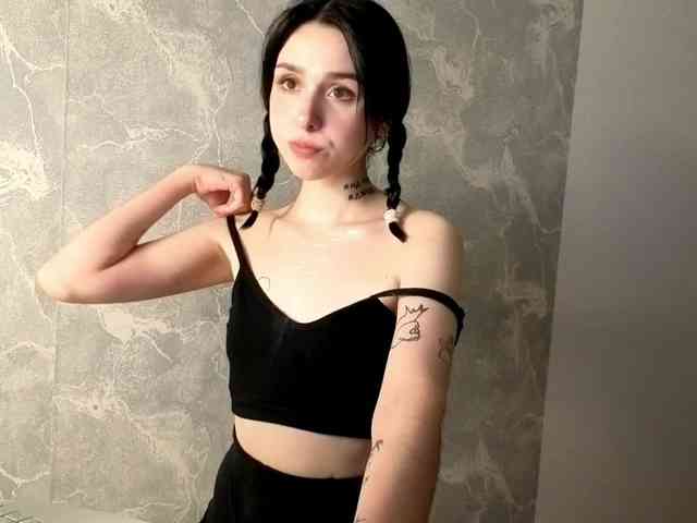 Lola-Aura webcam