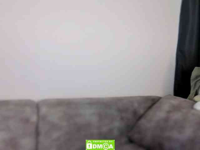 Lola-Aura webcam