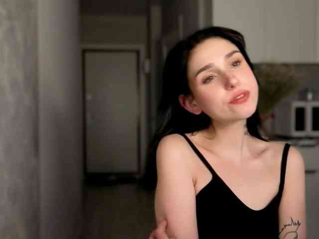 Lola-Aura webcam