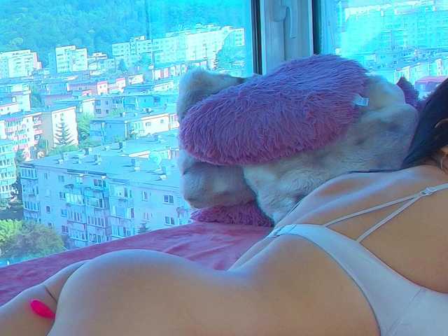 CrystalDomme live cam on BongaCams