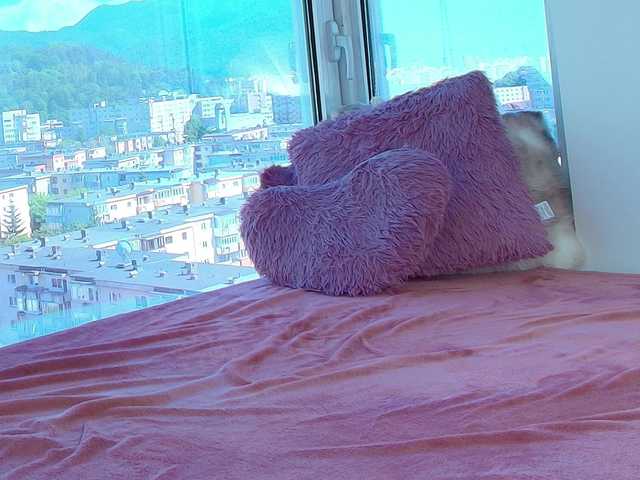 CrystalDomme live cam on BongaCams