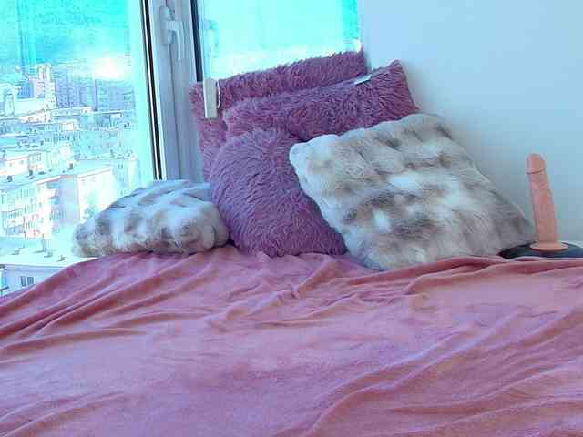 CrystalDomme webcam