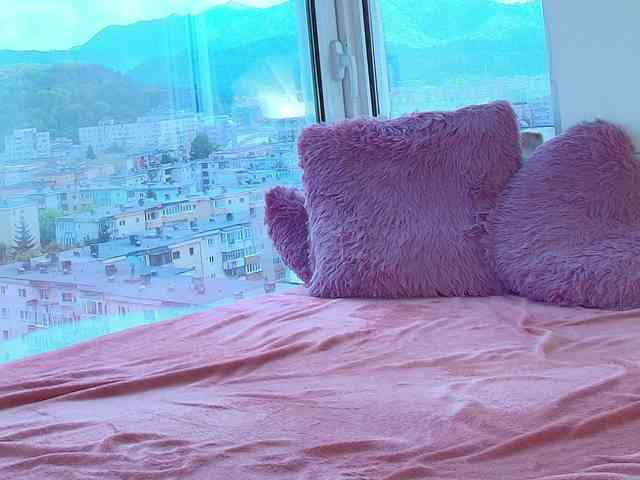 CrystalDomme webcam
