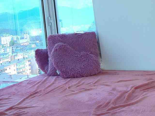 CrystalDomme webcam
