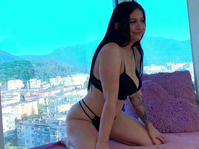 CrystalDomme webcam