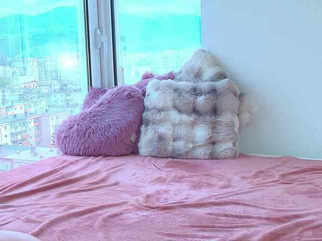 CrystalDomme webcam
