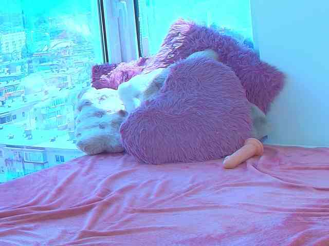 CrystalDomme webcam