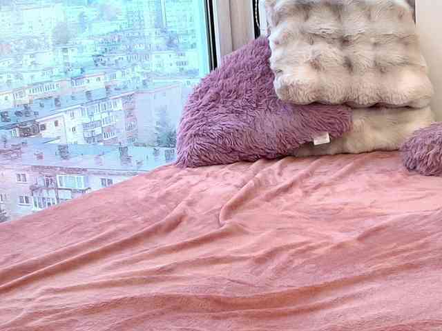 CrystalDomme webcam