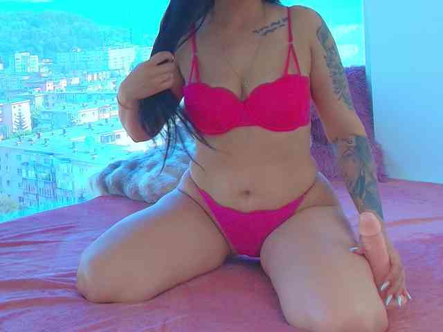 CrystalDomme webcam