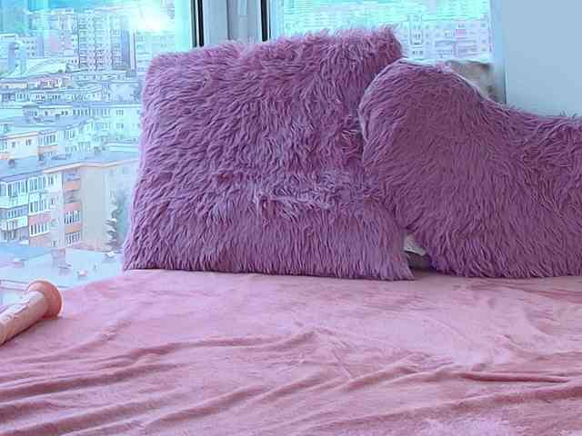 CrystalDomme Live Webcam on BongaCams