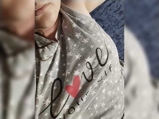 Dariy27 live cam on BongaCams