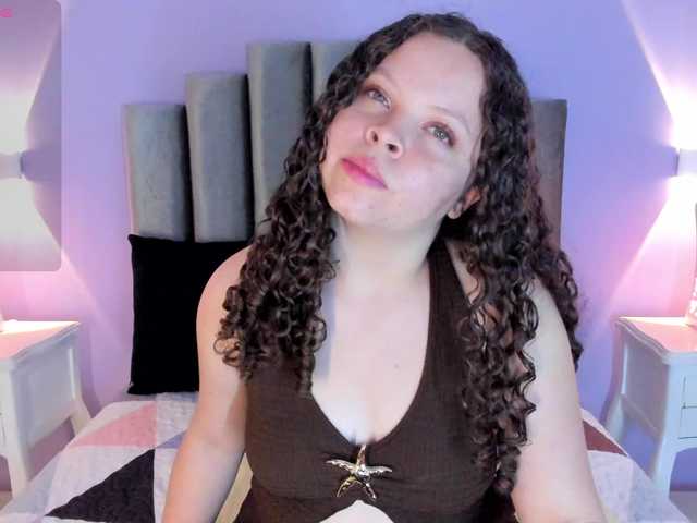 EvieRose live cam on BongaCams
