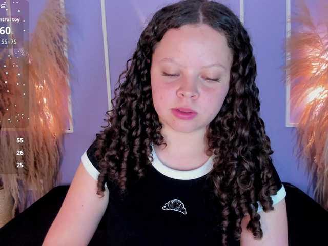 EvieRose live cam on BongaCams