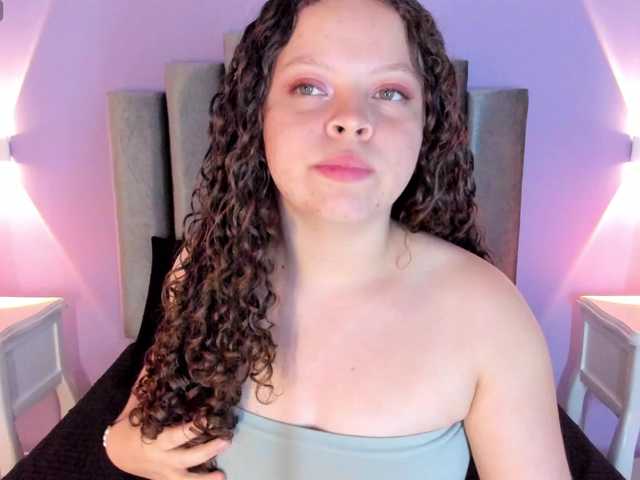 EvieRose live cam on BongaCams