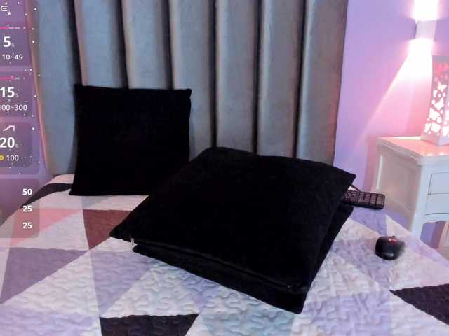 EvieRose live cam on BongaCams