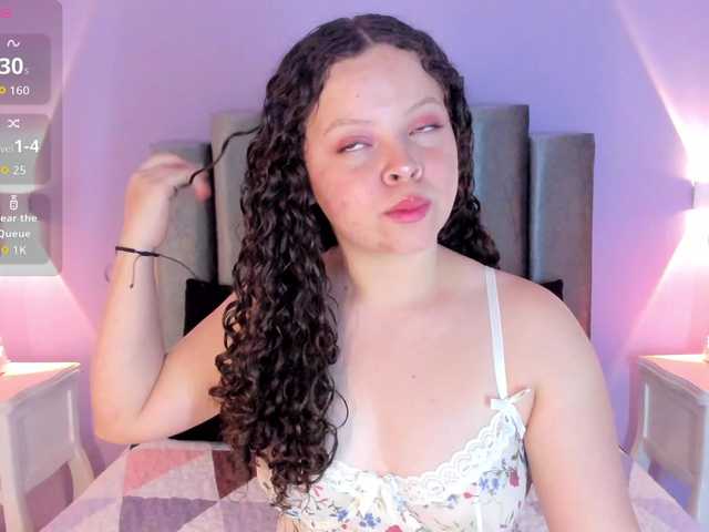 EvieRose live cam on BongaCams
