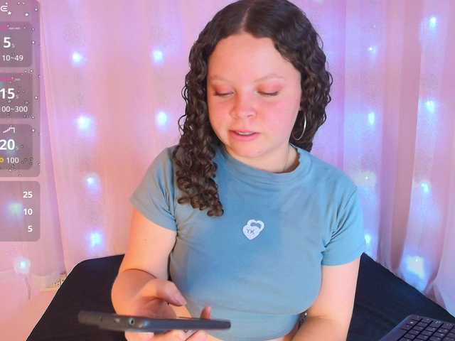 EvieRose live cam on BongaCams