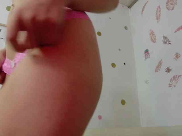Bella-Moon Live Webcam on BongaCams
