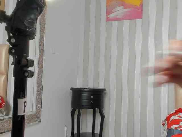 LuisaSterling webcam