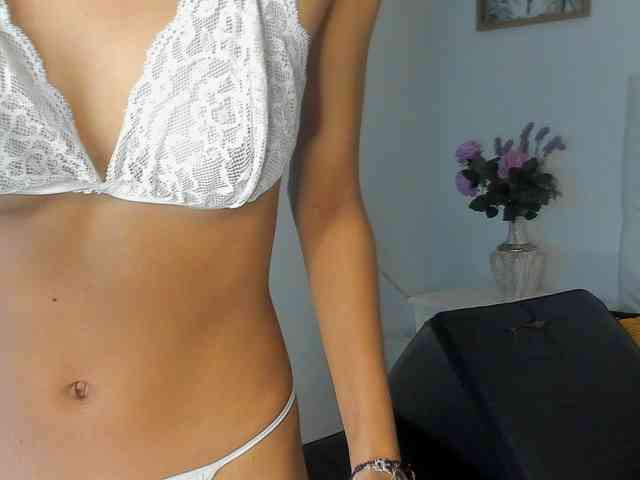 LuisaSterling webcam
