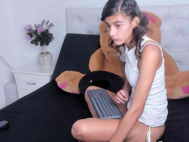 LuisaSterling webcam