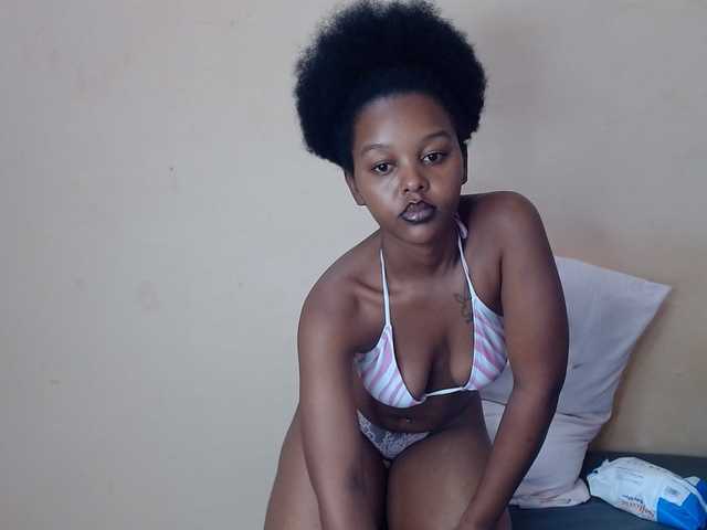 Marianna12 live cam on BongaCams