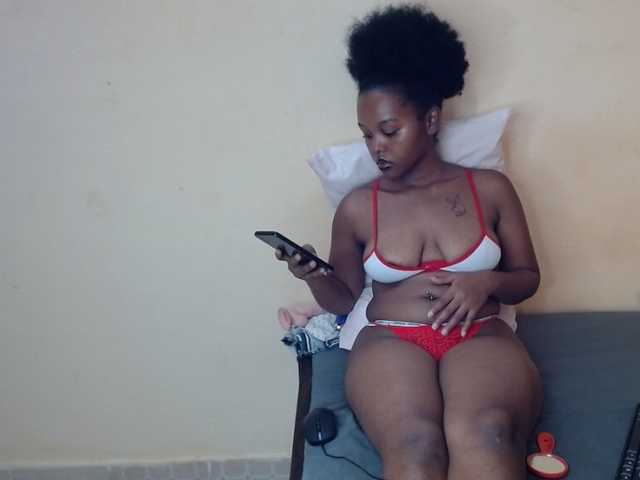 caramelseduction254 live cam on BongaCams