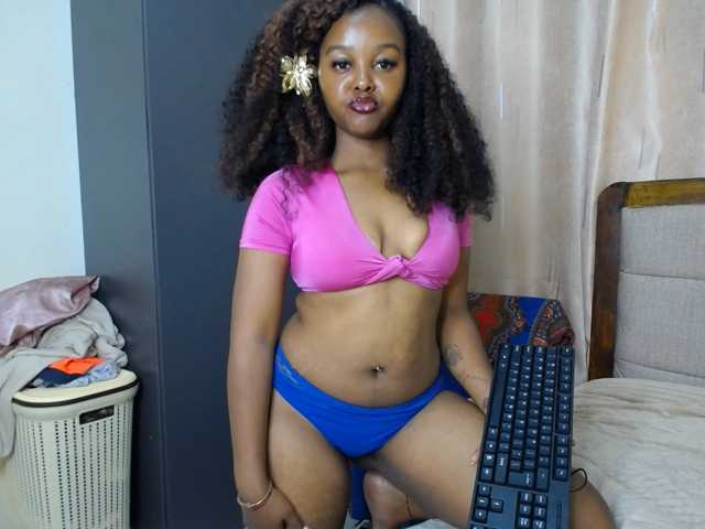 Marianna12, en vivo ahora en BongaCams