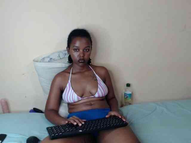 caramelseduction254 webcam