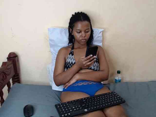 caramelseduction254 webcam