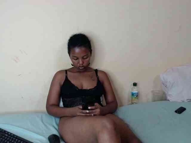caramelseduction254 webcam