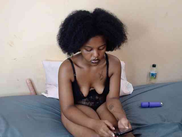 caramelseduction254 webcam
