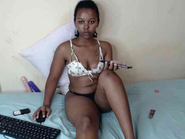 caramelseduction254 webcam
