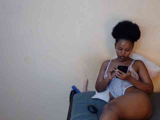 caramelseduction254 webcam