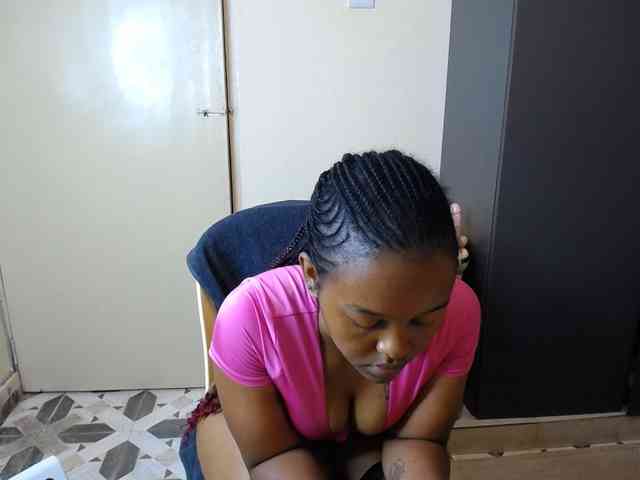caramelseduction254 webcam