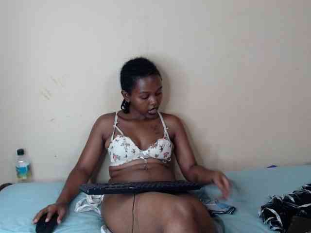 caramelseduction254 webcam