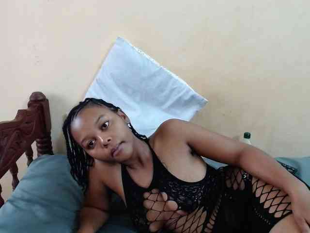 caramelseduction254 webcam
