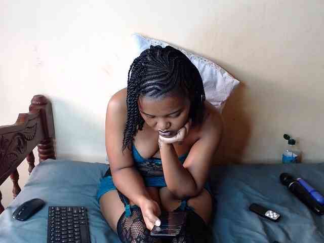 caramelseduction254 webcam