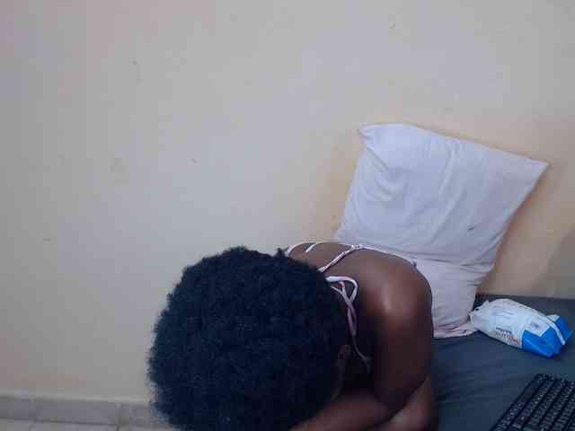 caramelseduction254 webcam