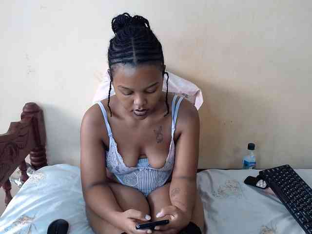 caramelseduction254 webcam