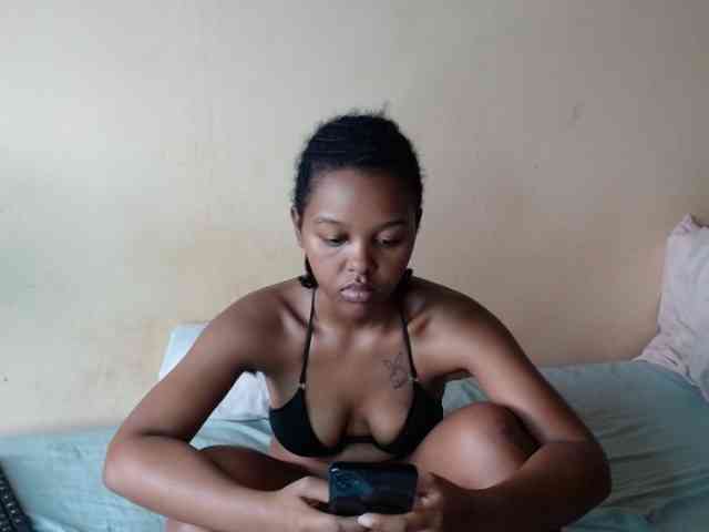 caramelseduction254 webcam