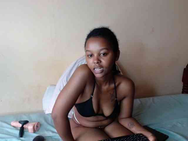 caramelseduction254 webcam