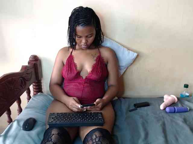 caramelseduction254 webcam