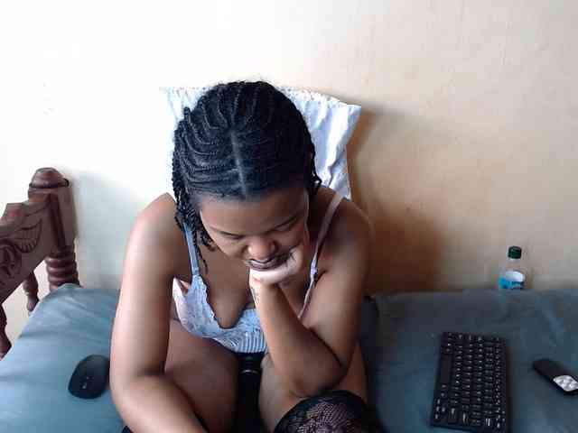 caramelseduction254 webcam