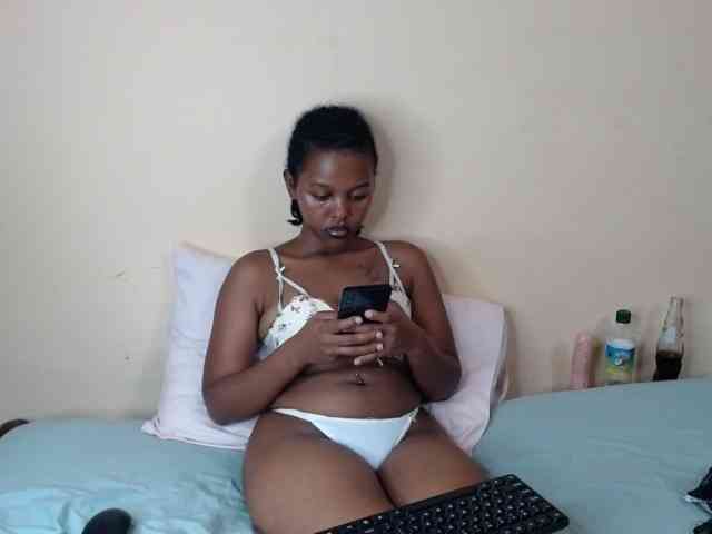 caramelseduction254 webcam