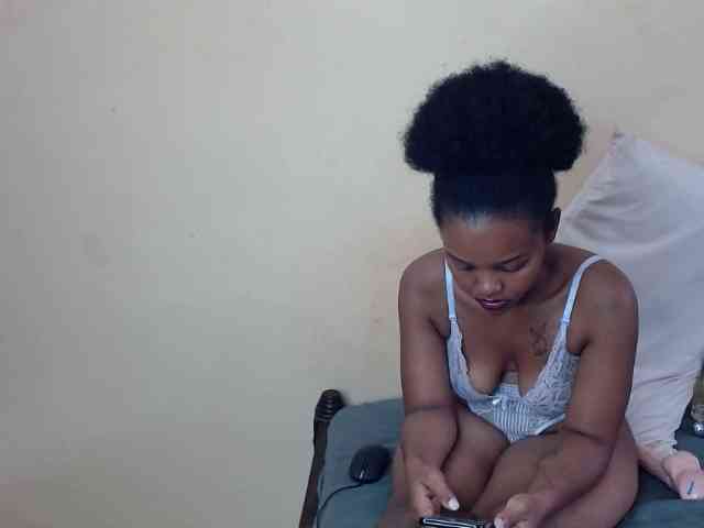 caramelseduction254 webcam