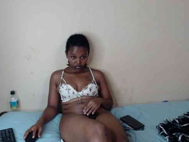 caramelseduction254 webcam