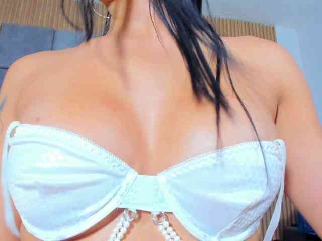 ZachaTompson Sex Cam Show